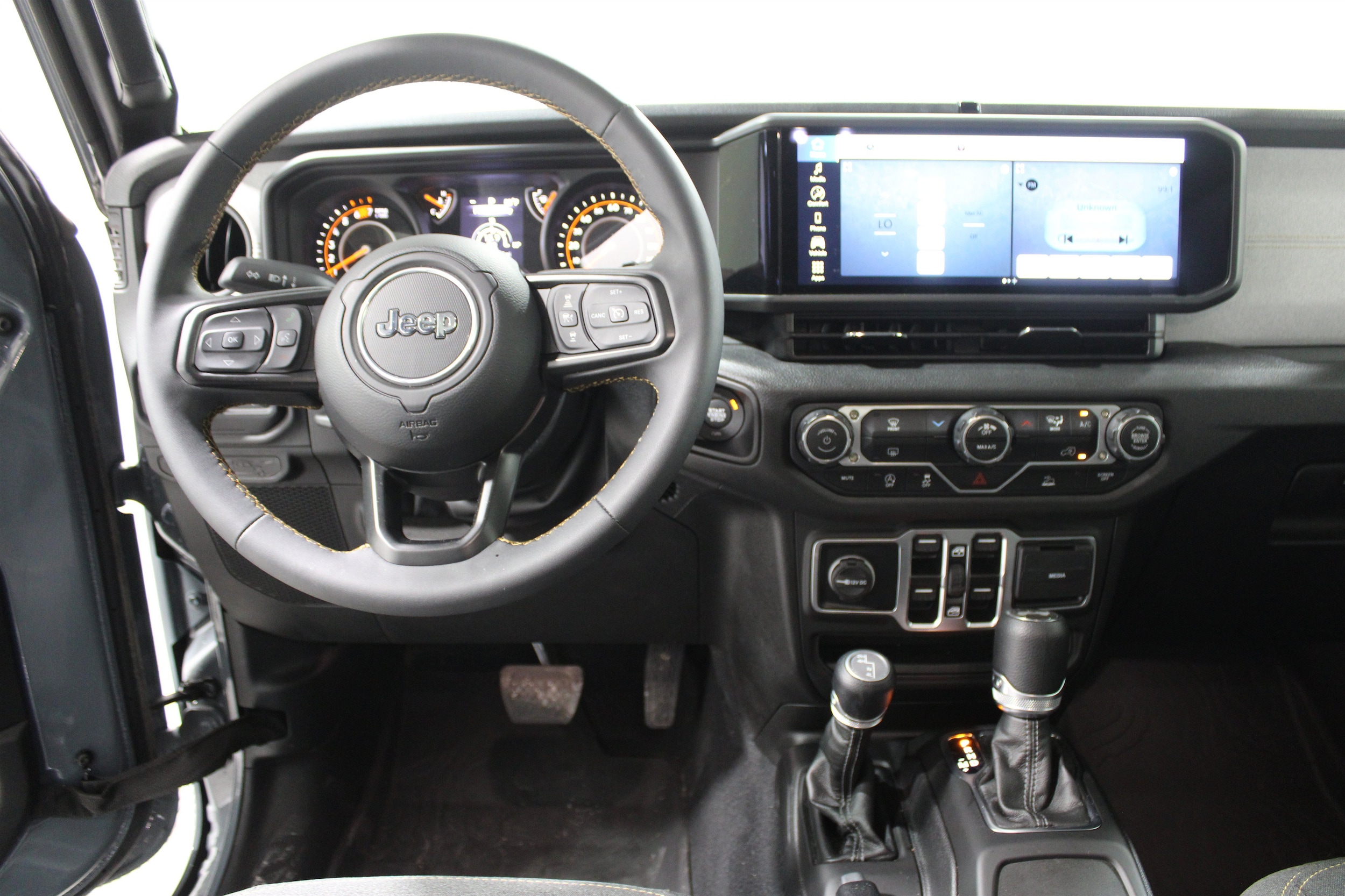 jeep wrangler 4-door 2025 1C4PJXDN5SW522200 image jeep wrangler 4-door 2025 1C4PJXDN5SW522200 image